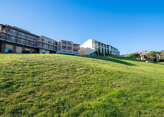 Apartamento Village Cap Esterel - L'esquinade-111 By Interhome *