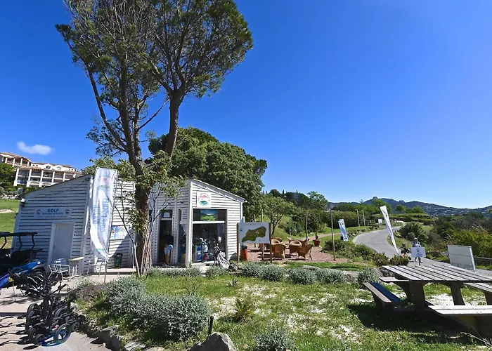 Apartamento Village Cap Esterel - L'esquinade-111 By Interhome *